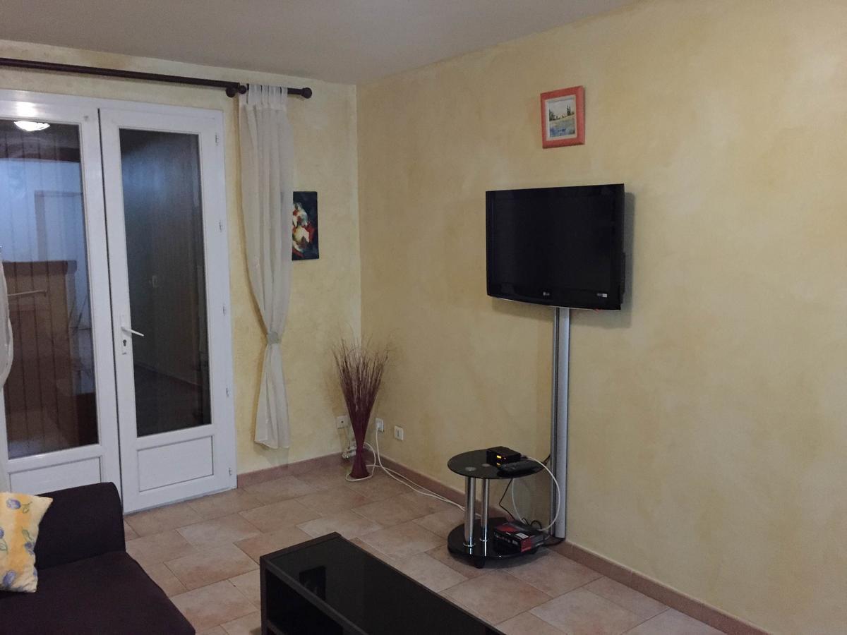 Auberge Les Olivades Mallemort Luaran gambar
